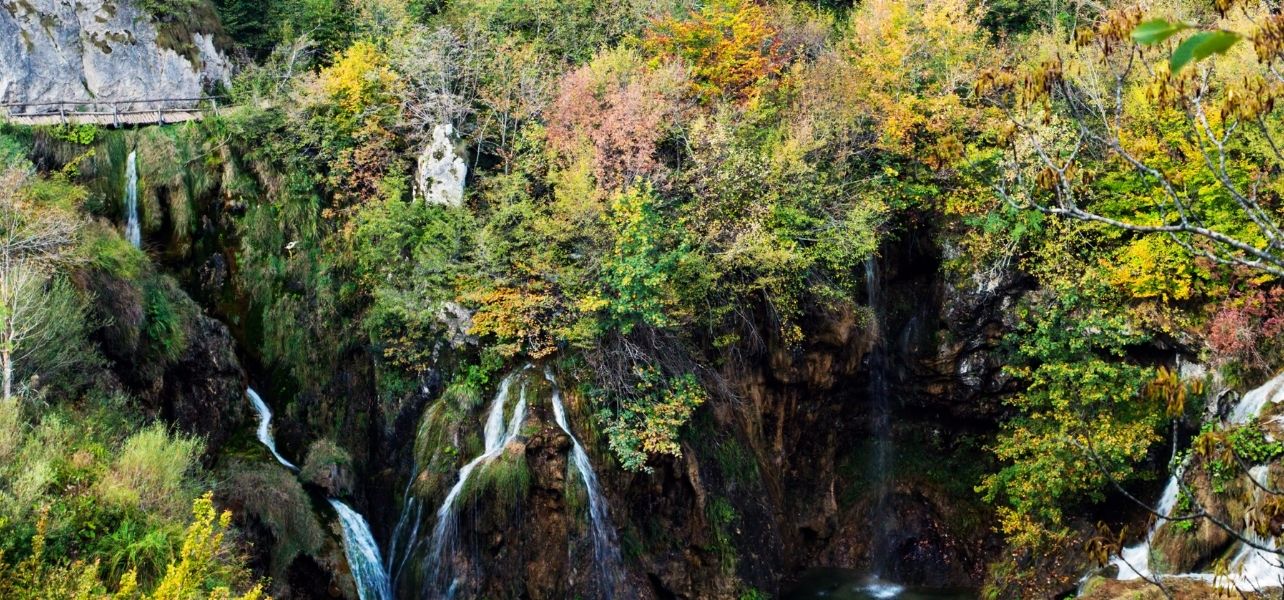 Güzeldere Samandere Şelaleleri